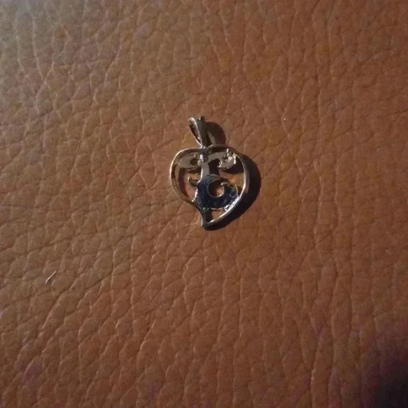 🌹Gold plated letter pendant "F" - Picture 5 of 6